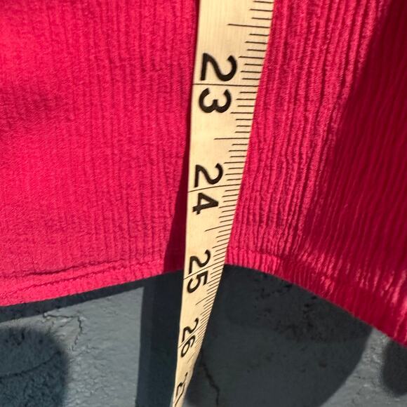 Vineyard Vines Size XSmall Hot Pink Blouse Pintuck details lined pretty feminine - Picture 9 of 9